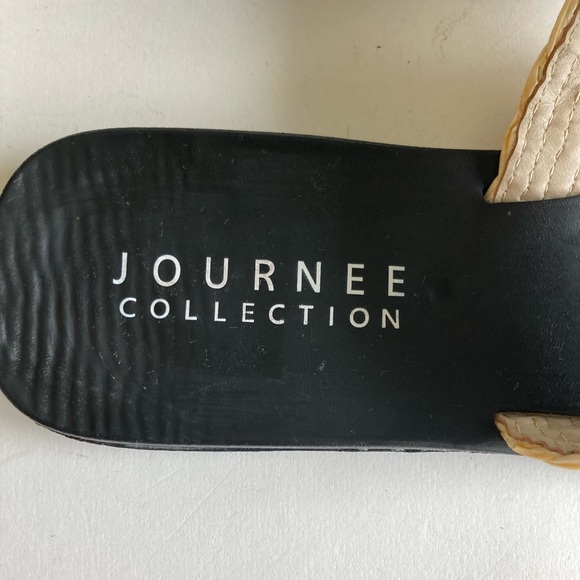 New Journee Collection Ivory Straw Weaving Flip Flops Sandals size 7.5 - Picture 6 of 12